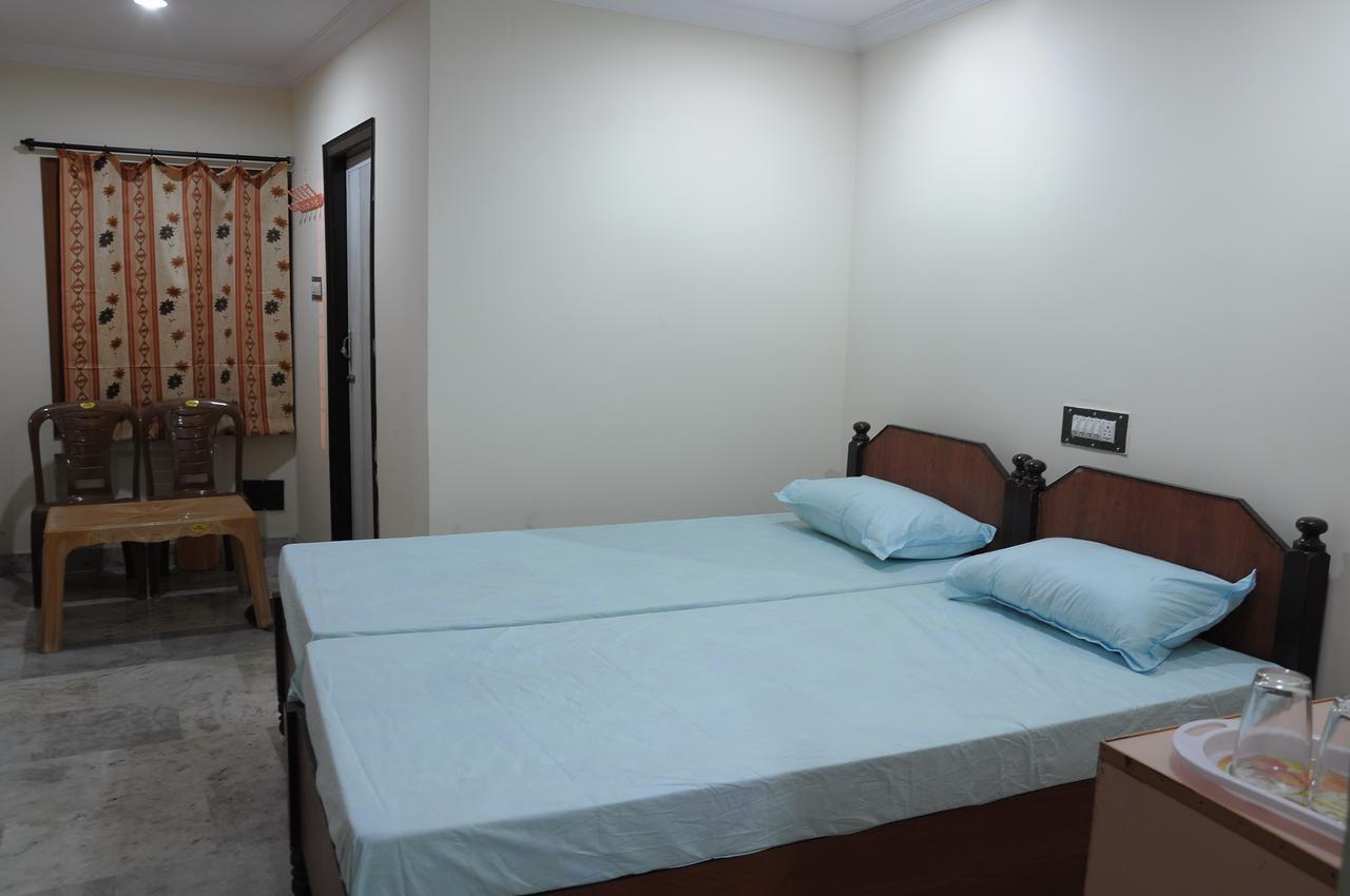 Vani Lodge Визакхапатнам Екстериор снимка